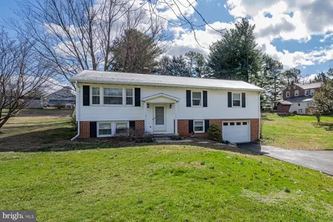 3011 Glenvue Dr, Westminster, MD 21157