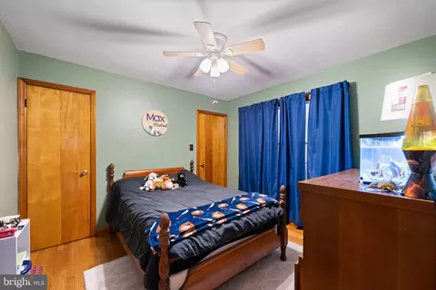 Bedroom - 4207 Ralph Ave, Hampstead, MD 21074 photo 5 of 7