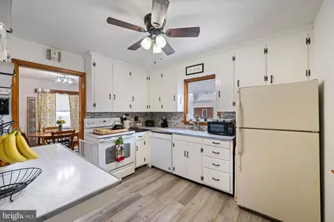 Kitchen - 4207 Ralph Ave, Hampstead, MD 21074 photo 1 of 3