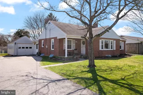4207 Ralph Ave, Hampstead, MD 21074