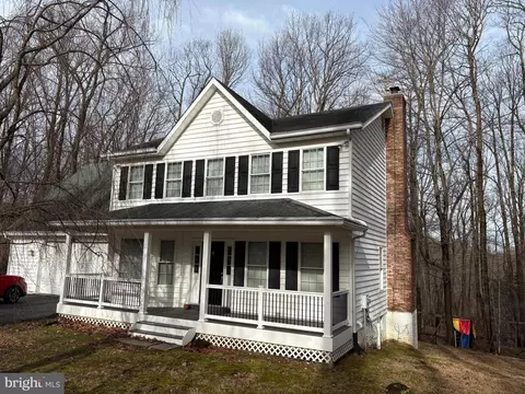 3330 Oakwood Dr, New Windsor, MD 21776