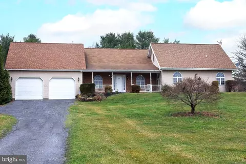 3808 Falls Rd, Manchester, MD 21102