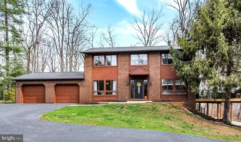 308 Winsome Dr, Hampstead, MD 21074