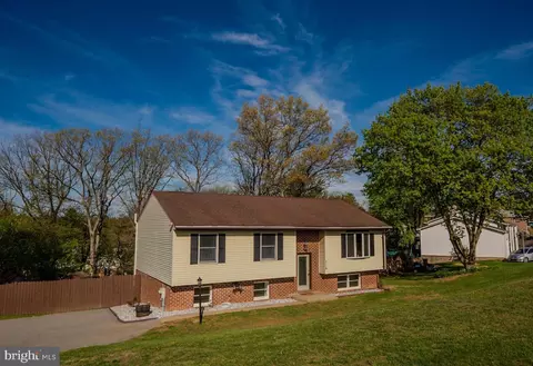 714 Redwood Dr, Westminster, MD 21157