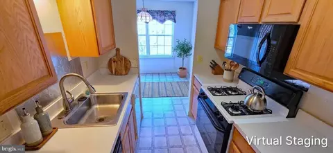Entry Way - 3870 Normandy Dr #2C, Hampstead, MD 21074 photo 1 of 2