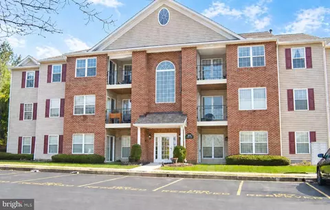 3870 Normandy Dr #2C, Hampstead, MD 21074