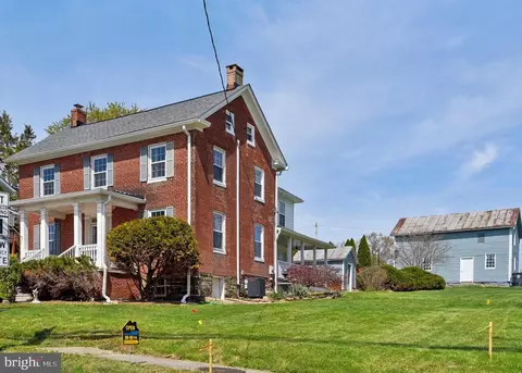 414 High St, New Windsor, MD 21776