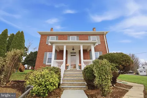 414 High St, New Windsor, MD 21776