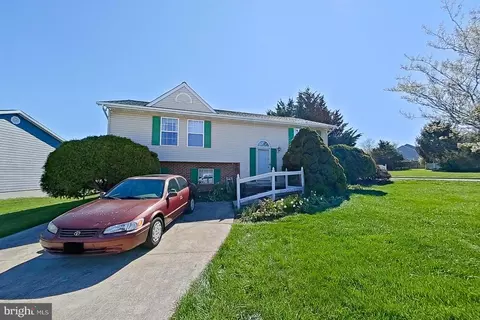 1 Bancroft St, Taneytown, MD 21787