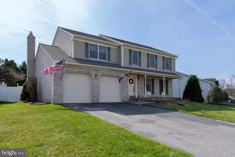 725 Hess Ct, Westminster, MD 21157