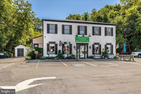 Exterior - 908 Roller Coaster Ct, Mount Airy, MD 21771 photo 17 of 20