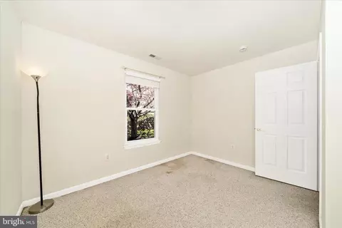 Bedroom - 908 Roller Coaster Ct, Mount Airy, MD 21771 photo 4 of 6