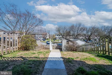 Exterior - 4318 Sycamore Dr, Hampstead, MD 21074 photo 4 of 7