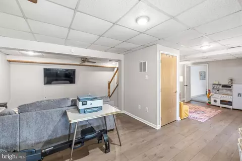 Entry Way - 403 E Thomas St, Union Bridge, MD 21791 photo 1 of 2