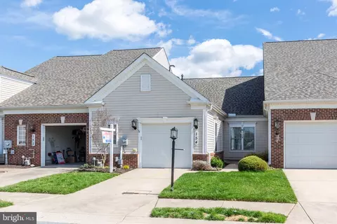 154 Saddletop Dr #355, Taneytown, MD 21787