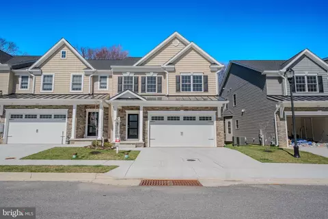 1712 Botanical Ct #22, Sykesville, MD 21784