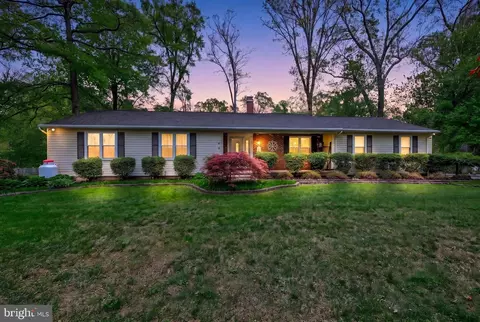 4296 Wolf Hill Dr, Hampstead, MD 21074