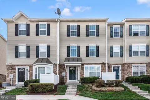 6488 Cornwall Dr #17, Eldersburg, MD 21784