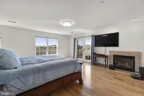 Bedroom - 1131 Arnold Rd, Westminster, MD 21157 photo 1 of 7