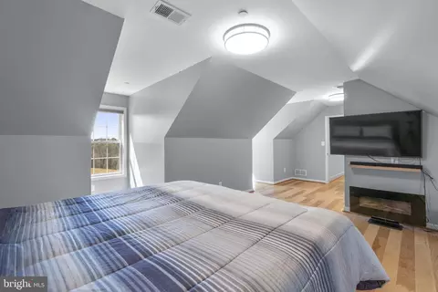 Bedroom - 1131 Arnold Rd, Westminster, MD 21157 photo 6 of 7