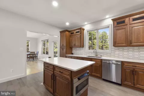 Kitchen - 1131 Arnold Rd, Westminster, MD 21157 photo 3 of 4