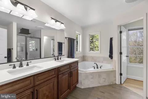 Bath - 1131 Arnold Rd, Westminster, MD 21157 photo 1 of 4