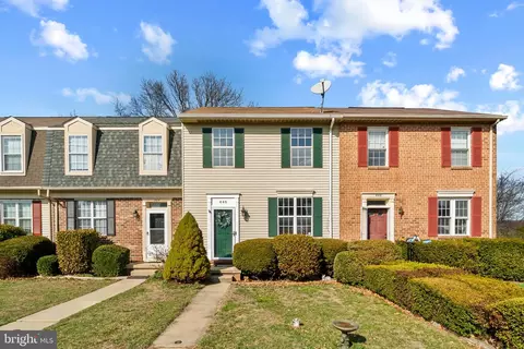 446 Logan Dr, Westminster, MD 21157