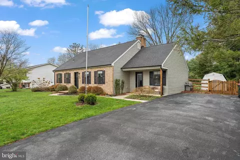 573 Marshall Dr, Westminster, MD 21157 photo 2