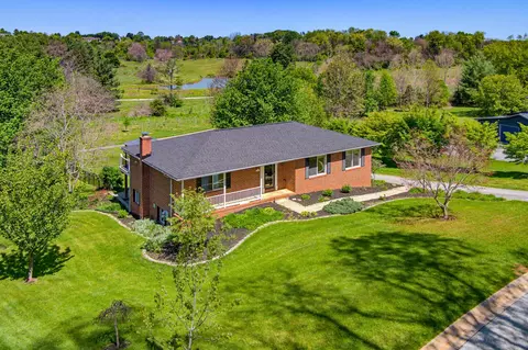 308 Avalon Ln, Westminster, MD 21158