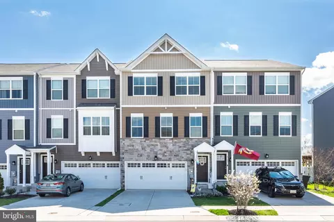 2723 Town View Cir, New Windsor, MD 21776