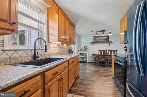 Entry Way - 438 Hook Rd, Westminster, MD 21157 photo 5 of 8