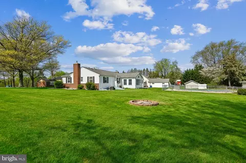 Exterior - 438 Hook Rd, Westminster, MD 21157 photo 5 of 12
