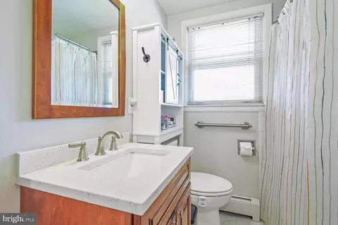 Bath - 438 Hook Rd, Westminster, MD 21157 photo 2 of 4