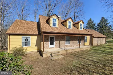 2062 Harvey Gummel Rd, Hampstead, MD 21074