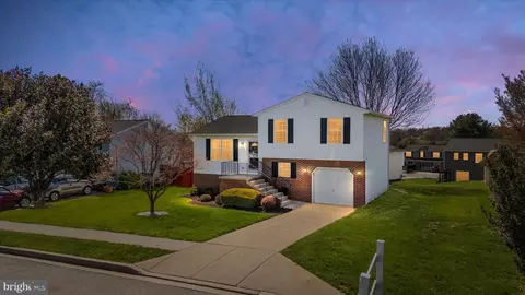 1198 N Carroll St, Hampstead, MD 21074