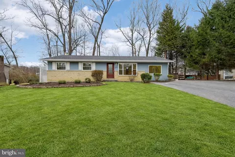 5806 Miriam Dr, Sykesville, MD 21784