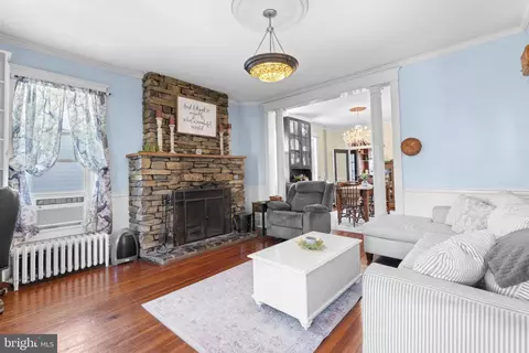 Living - 1916 Hanover Pike, Hampstead, MD 21074 photo 1 of 2
