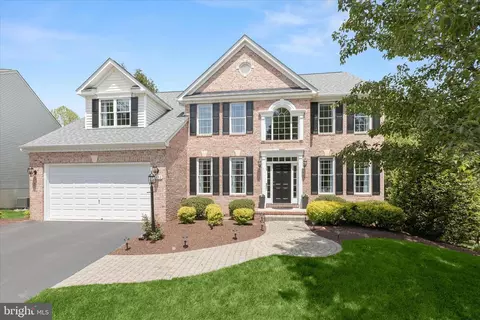 7652 Swallow Rd, Eldersburg, MD 21784