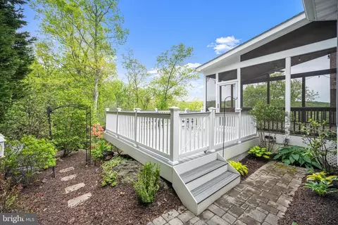 Exterior - 890 Sumner Ct, Westminster, MD 21158 photo 15 of 21