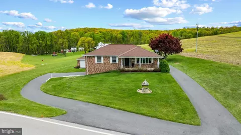2352 Harvey Gummel Rd, Hampstead, MD 21074