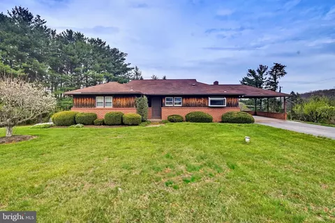 922 Gahle Rd, Westminster, MD 21157