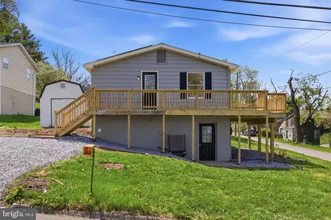 Exterior - 302 E Thomas St, Union Bridge, MD 21791 photo 4 of 5