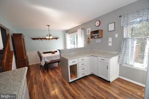 693 Windsor Dr, Westminster, MD 21158 photo 6