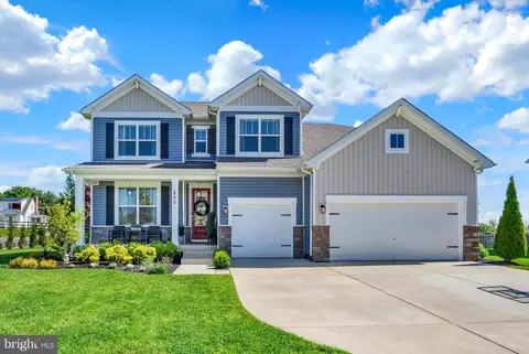 822 Redwood Dr, Westminster, MD 21157