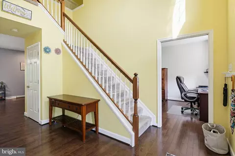 Entry Way - 1804 Harrowsmith Ct, Hampstead, MD 21074 photo 2 of 2