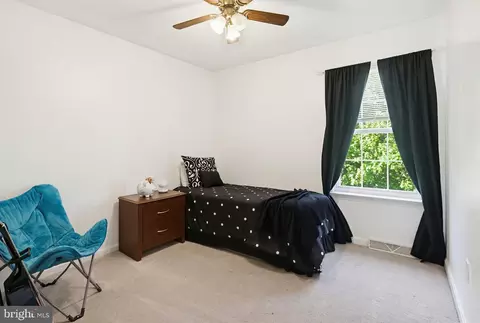 Bedroom - 1804 Harrowsmith Ct, Hampstead, MD 21074 photo 3 of 8