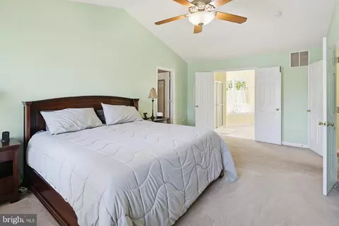 Bedroom - 1804 Harrowsmith Ct, Hampstead, MD 21074 photo 2 of 8