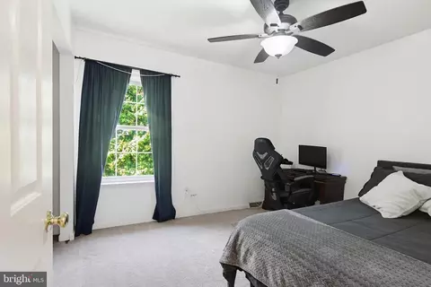 Bedroom - 1804 Harrowsmith Ct, Hampstead, MD 21074 photo 5 of 8