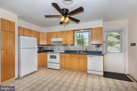 Kitchen - 4300 Maple Grove Rd, Hampstead, MD 21074 photo 1 of 2