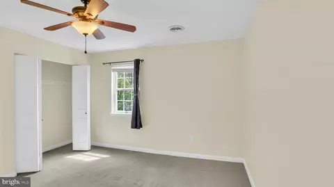 Bedroom - 1402 Burnside Dr, Hampstead, MD 21074 photo 4 of 4